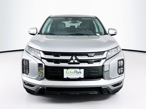 Used 2025 Mitsubishi Outlander Sport SE image 2