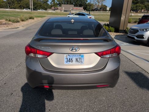 Used 2013 Hyundai Elantra GLS w/ Preferred Pkg FWD image 5