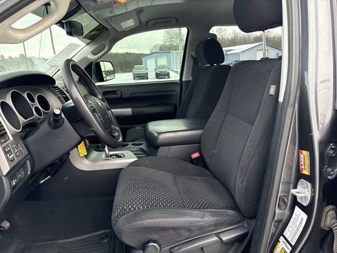 Used 2012 Toyota Tundra 4x4 CrewMax image 12