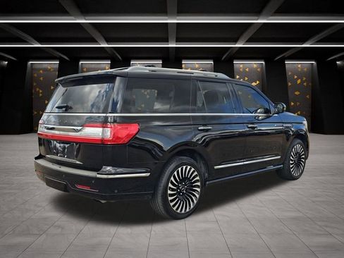 Used 2020 Lincoln Navigator Black Label w/ Cargo Convenience Package image 4