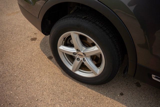 Used 2017 Ford Explorer XLT AWD/4WD image 10