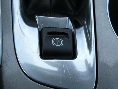 Used 2022 Chevrolet Malibu LT image 14