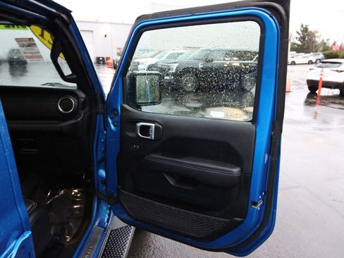 Used 2021 Jeep Wrangler Unlimited Sahara image 17