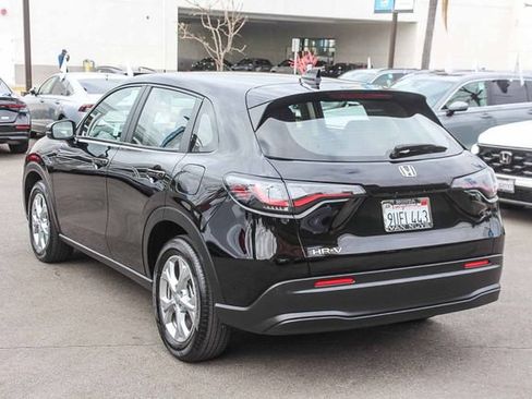 Used 2025 Honda HR-V LX image 7