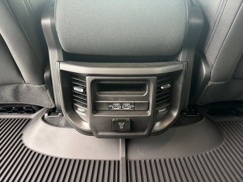 New 2026 RAM 1500 Big Horn AWD/4WD image 15