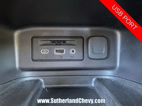Used 2024 Chevrolet Equinox Premier FWD image 32