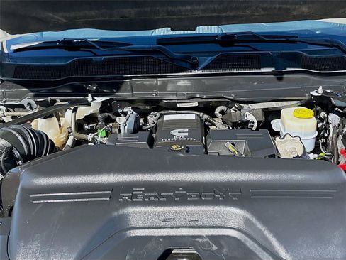 Used 2022 RAM 2500 Tradesman w/ Chrome Appearance Group image 33