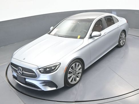Used 2021 Mercedes-Benz E 450 4MATIC Sedan image 48