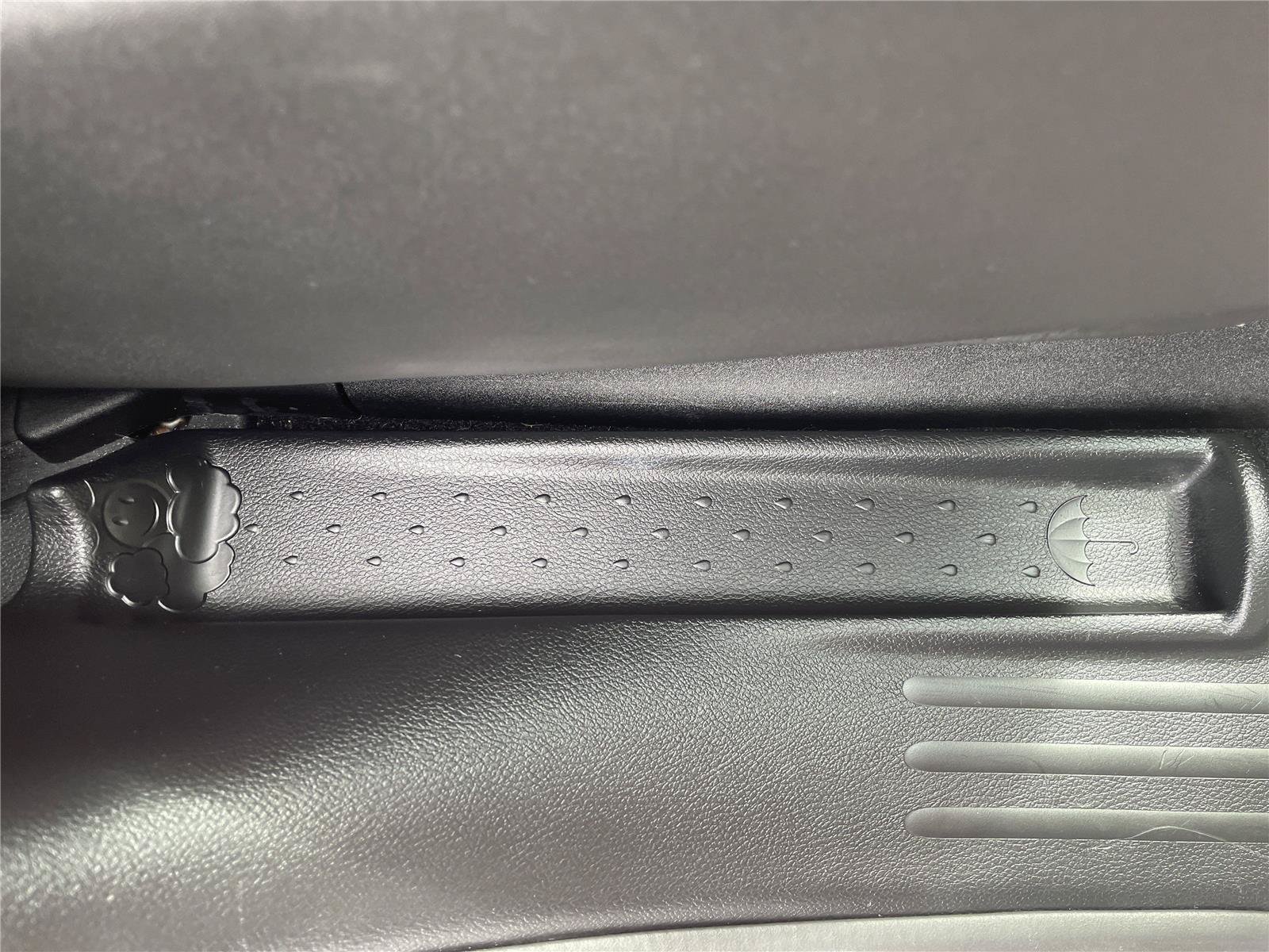 Used 2025 Chrysler Pacifica Select FWD image 28