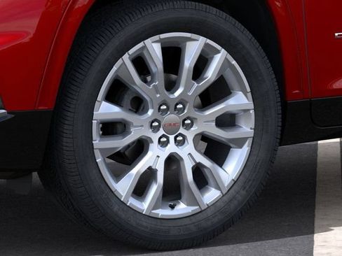 New 2026 GMC Acadia Denali w/ LPO, Floor Liner Package FWD image 9