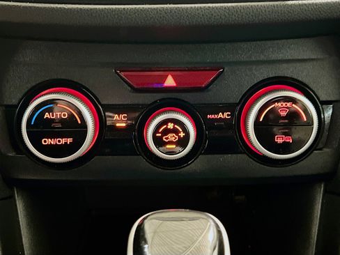 Used 2019 Subaru Crosstrek 2.0i Limited w/ Moonroof Package w/Navigation image 12