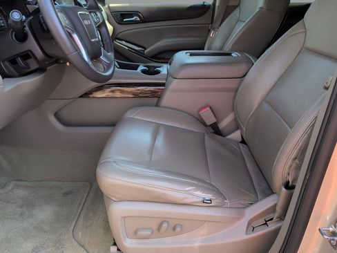 Used 2015 GMC Yukon SLE RWD image 3