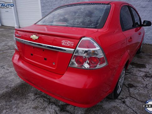 Used 2011 Chevrolet Aveo LT image 11