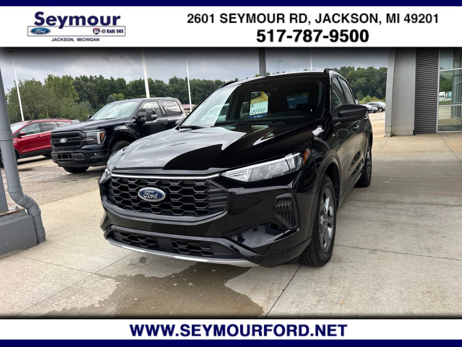 Certified 2024 Ford Escape ST-Line w/ Tech Pack #1 AWD/4WD image 1