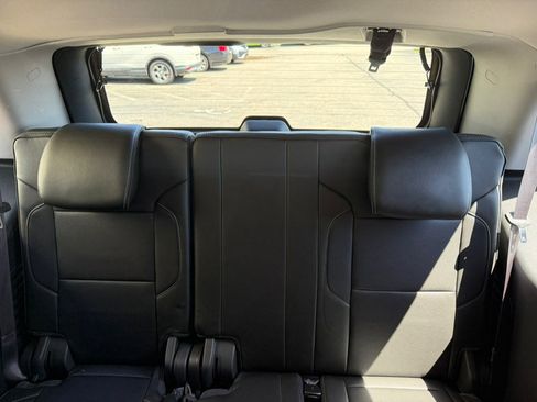 Used 2017 GMC Yukon Denali w/ Open Road Package AWD/4WD image 28
