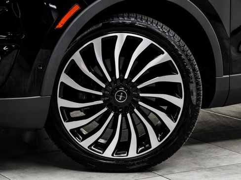 Used 2019 Lincoln Nautilus Black Label image 3