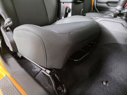 Used 2021 Jeep Wrangler Unlimited Sport image 23