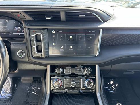 Used 2022 GMC Yukon XL Denali w/ Denali Premium Package image 24