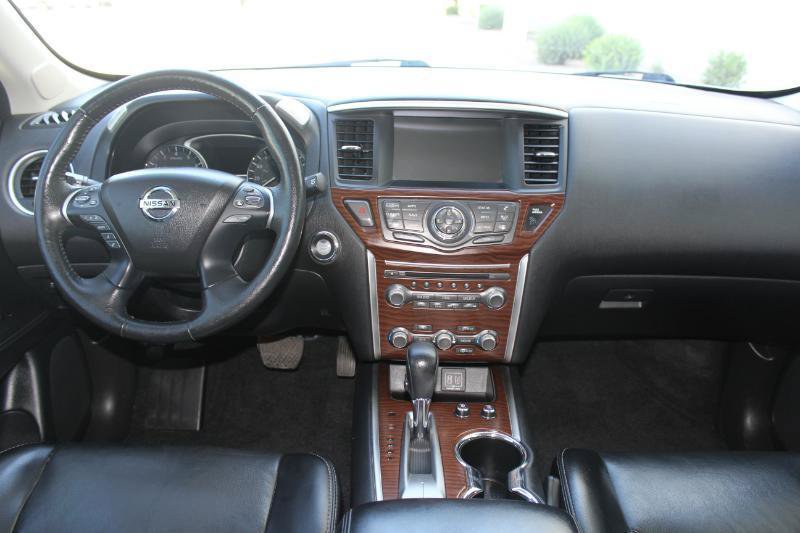 Used 2018 Nissan Pathfinder Platinum w/ Cargo Package FWD image 22