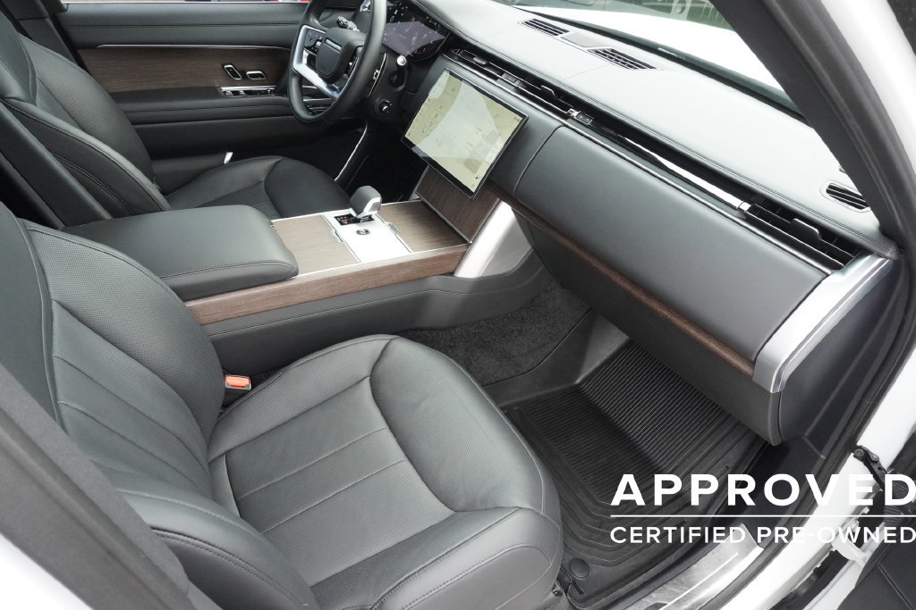 Used 2025 Land Rover Range Rover Long Wheelbase SE AWD/4WD image 22