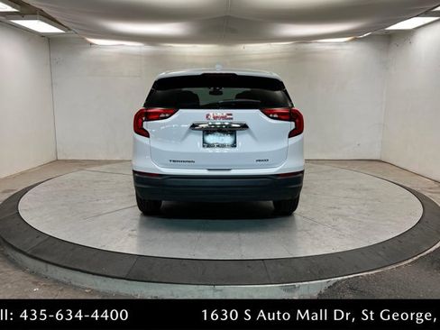 Used 2020 GMC Terrain SLE image 4