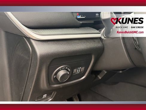 Used 2023 Jeep Grand Cherokee Altitude AWD/4WD image 19
