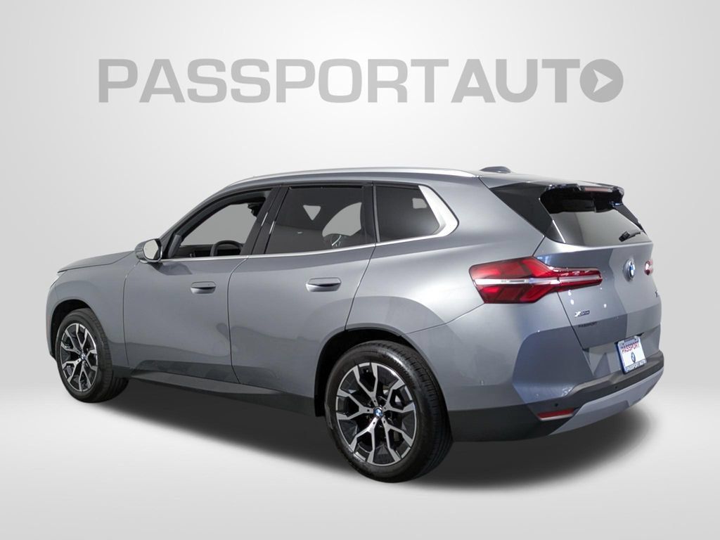 Used 2025 BMW X3 xDrive30i w/ Premium Package AWD/4WD image 3