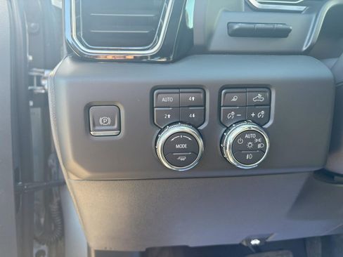 Used 2023 GMC Sierra 1500 Denali w/ Denali Reserve Package image 12