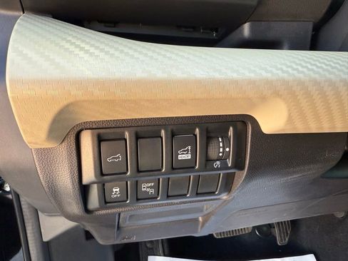 Used 2019 Subaru Ascent Premium w/ Popular Package #3 image 11