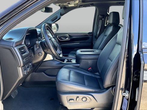 Used 2024 Chevrolet Tahoe Z71 w/ Z71 Off-Road Package AWD/4WD image 8