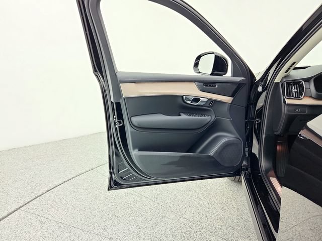 New 2026 Volvo XC90 B6 Plus w/ Protection Package Premier AWD/4WD image 22