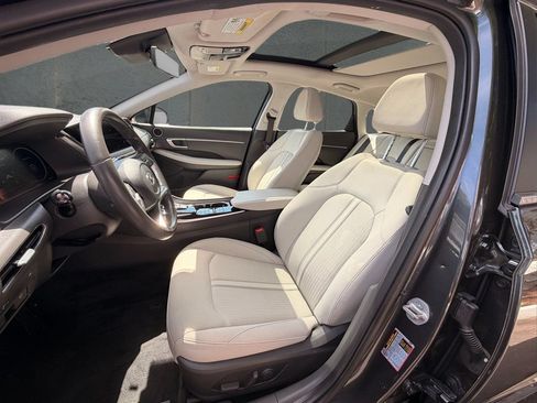 Used 2023 Hyundai Sonata SEL w/ Convenience Package FWD image 11
