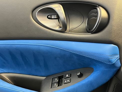 Certified 2024 Nissan Z Performance w/ Floor Mat Package image 13