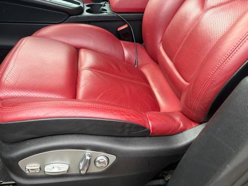 Used 2018 Porsche Macan AWD/4WD image 6