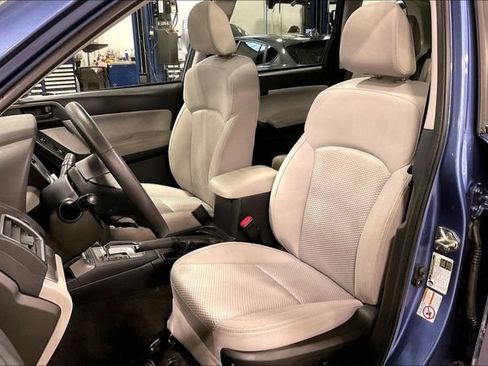 Used 2018 Subaru Forester 2.5i Premium AWD/4WD image 25