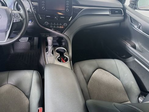 Used 2021 Toyota Camry LE w/ Convenience Package image 23