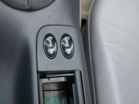 Used 1998 Porsche Boxster image 12