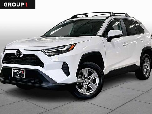 Used 2023 Toyota RAV4 XLE image 1