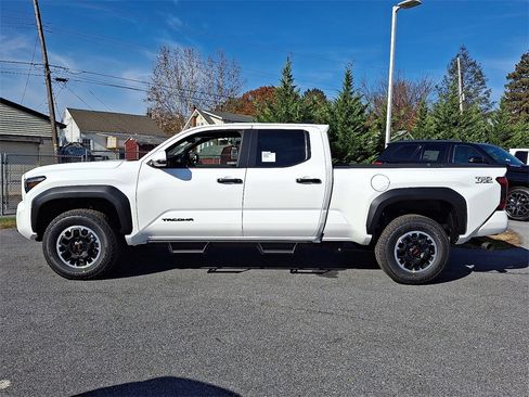 New 2025 Toyota Tacoma TRD Off-Road image 8