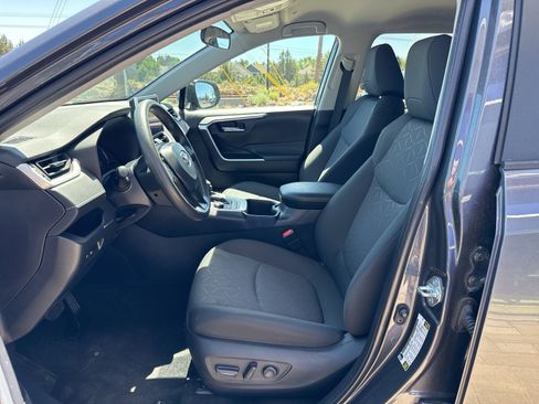 Used 2024 Toyota RAV4 XLE image 7