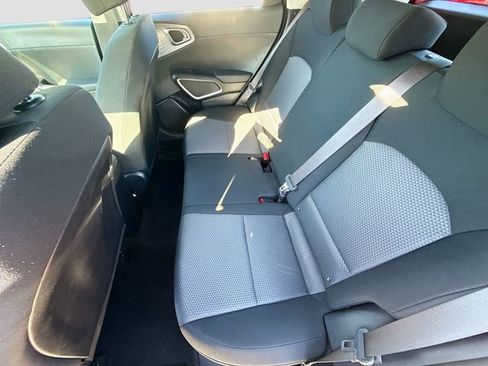 Used 2023 Kia Soul LX w/ LX Technology Package image 24