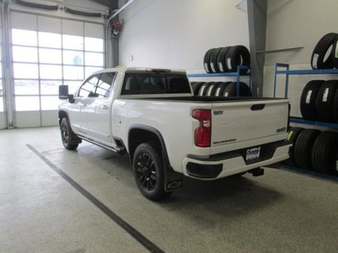 Used 2024 Chevrolet Silverado 2500 High Country w/ High Country Premium Package image 4