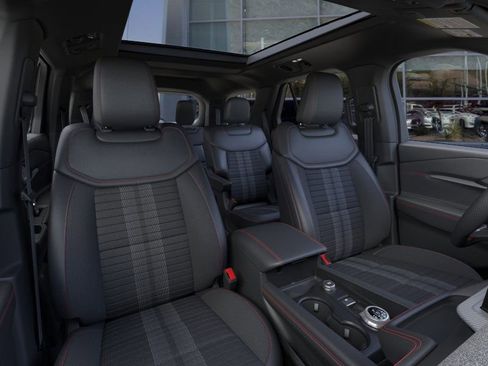 New 2026 Ford Explorer ST-Line w/ ST-Line Street Pack image 11