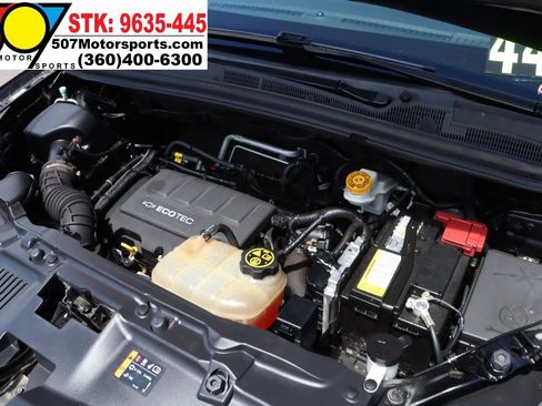 Used 2019 Chevrolet Trax LT w/ Sun & Sound Package AWD/4WD image 21