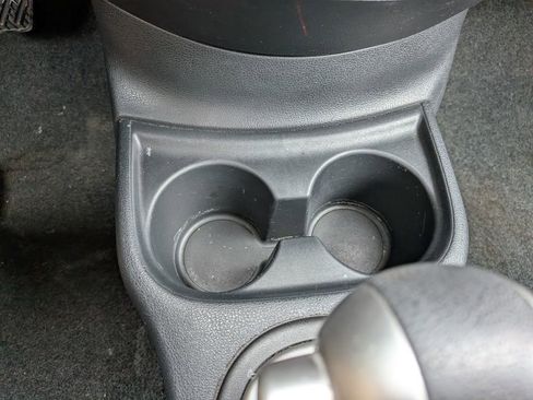 Used 2014 Nissan Versa SV image 17