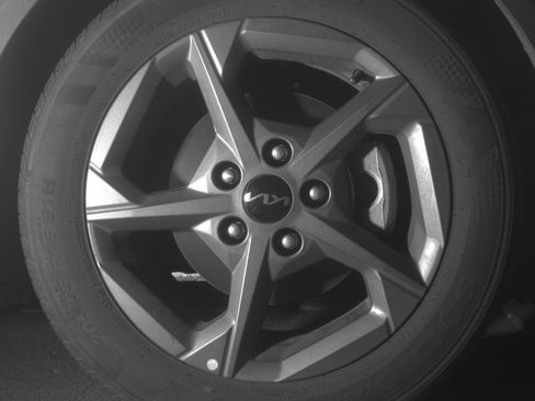 Used 2025 Kia K4 LXS image 13