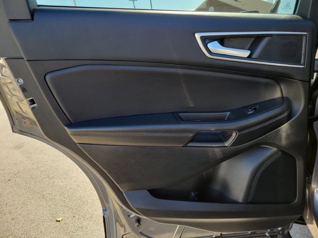 Used 2024 Ford Edge SEL w/ Convenience Package AWD/4WD image 11