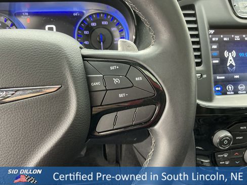 Used 2018 Chrysler 300 S image 9