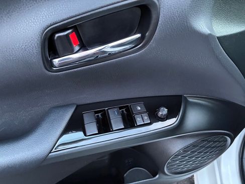 Used 2022 Toyota Prius Prime Limited image 23