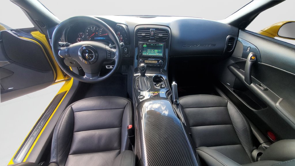Used 2012 Chevrolet Corvette Grand Sport w/ 3LT Preferred Equipment Group RWD image 11